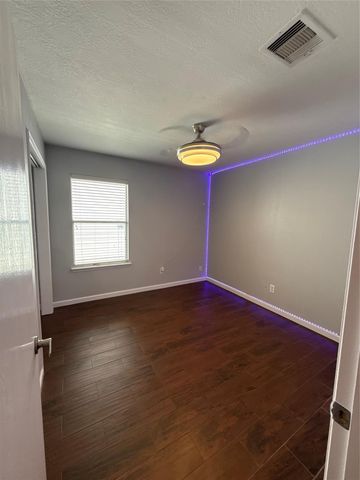 15327 Summerlyn Point Lane, Houston, TX 77053