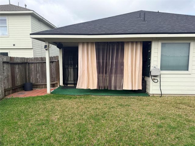 15327 Summerlyn Point Lane, Houston, TX 77053