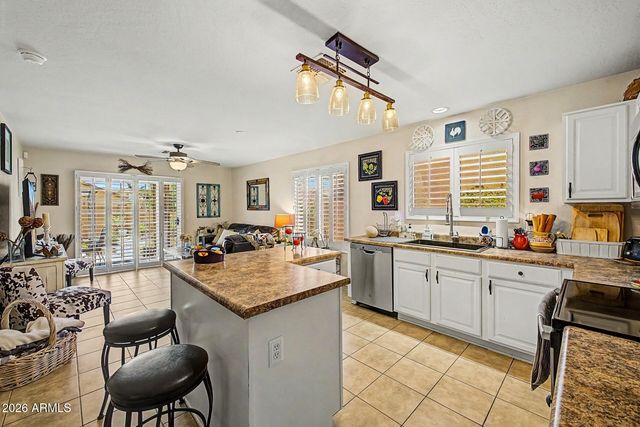 985 E Stardust Way, San Tan Valley, AZ 85143