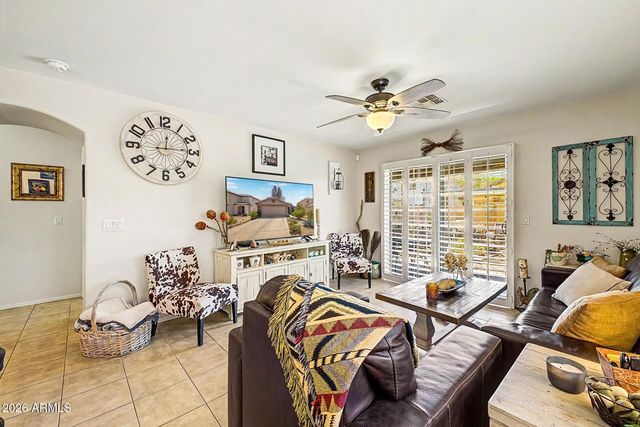 985 E Stardust Way, San Tan Valley, AZ 85143