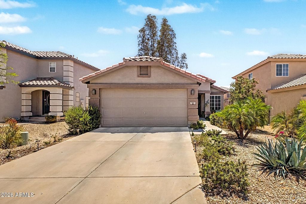 985 E Stardust Way, San Tan Valley, AZ 85143 — photo 2
