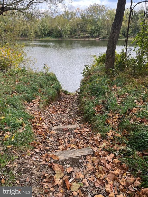 RISINGER RD., Hedgesville, WV 25427