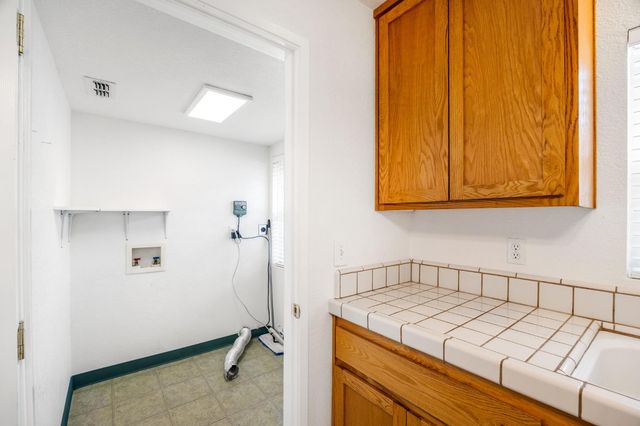 3059 Crandall Ave, Sacramento, CA 95815