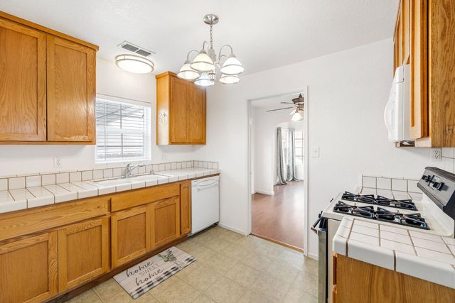 3059 Crandall Ave, Sacramento, CA 95815