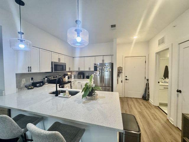 1540 Lebanon Pike Unit 402, Nashville, TN 37210