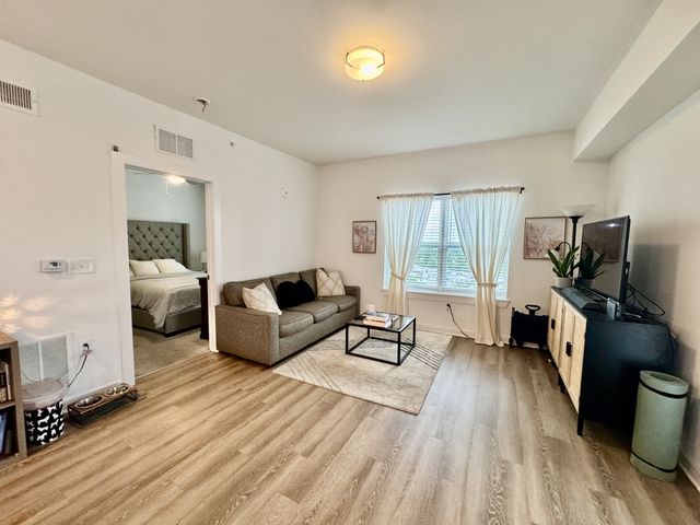 1540 Lebanon Pike Unit 402, Nashville, TN 37210