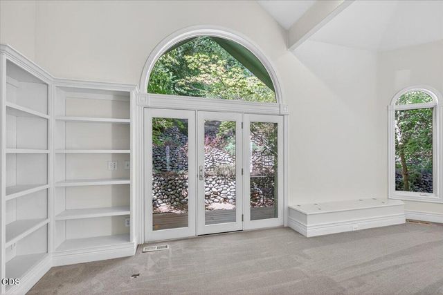 255 Scenic Drive, Ashland, OR 97520