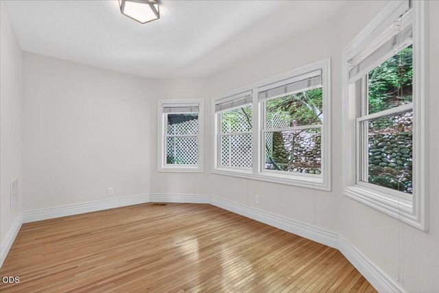 255 Scenic Drive, Ashland, OR 97520