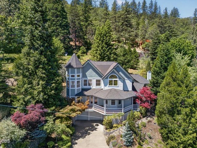 255 Scenic Drive, Ashland, OR 97520