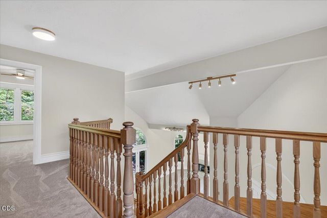 255 Scenic Drive, Ashland, OR 97520