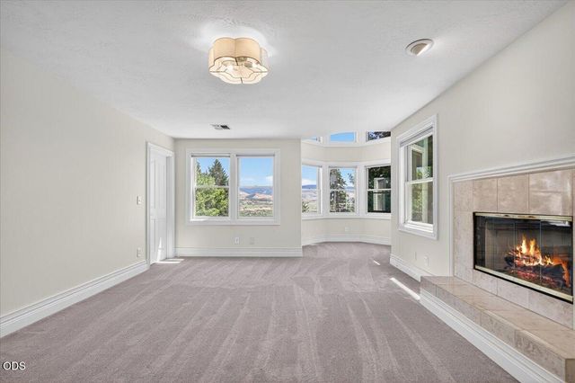 255 Scenic Drive, Ashland, OR 97520