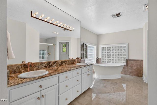 255 Scenic Drive, Ashland, OR 97520