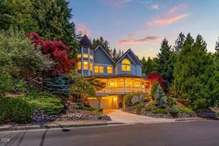 255 Scenic Drive, Ashland, OR 97520