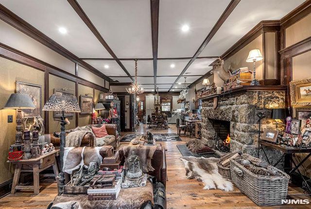 26 Short Road, Bloomingdale, NJ 07420