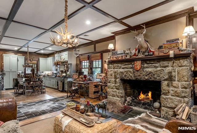 26 Short Road, Bloomingdale, NJ 07420