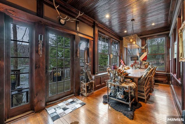 26 Short Road, Bloomingdale, NJ 07420