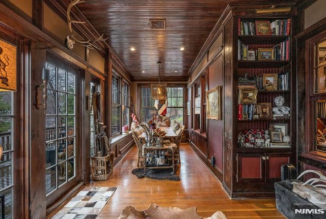 26 Short Road, Bloomingdale, NJ 07420