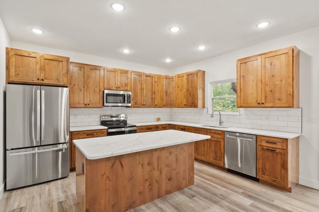 341 E SEXTON ST, Harrisburg, MO 65256