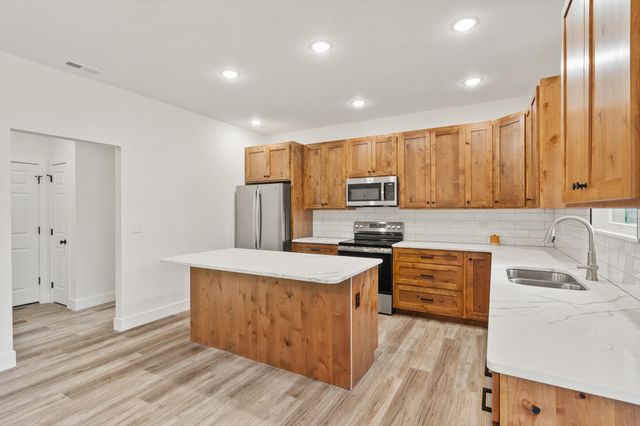 341 E SEXTON ST, Harrisburg, MO 65256