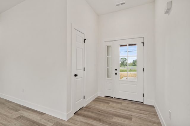 341 E SEXTON ST, Harrisburg, MO 65256