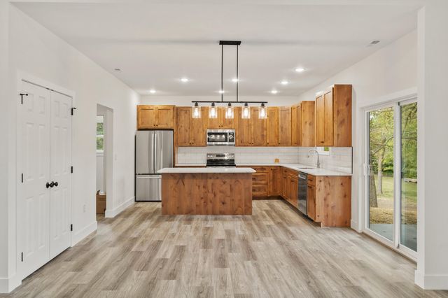 341 E SEXTON ST, Harrisburg, MO 65256