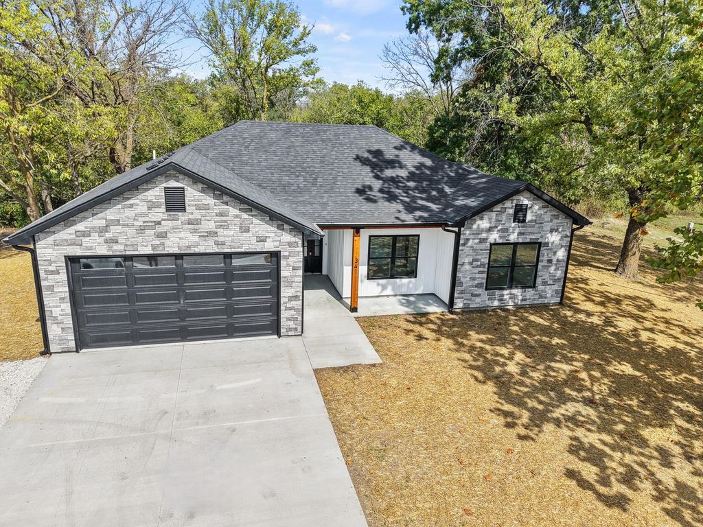 341 E SEXTON ST, Harrisburg, MO 65256