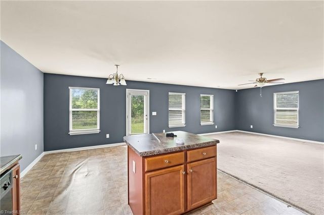 1101 Caden Village Circle, Lexington, NC 27295