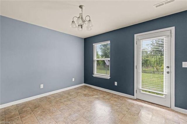 1101 Caden Village Circle, Lexington, NC 27295