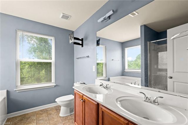 1101 Caden Village Circle, Lexington, NC 27295