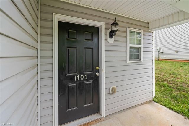 1101 Caden Village Circle, Lexington, NC 27295