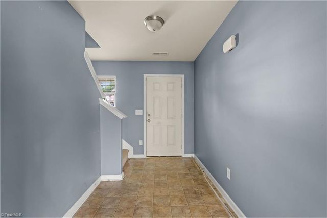 1101 Caden Village Circle, Lexington, NC 27295