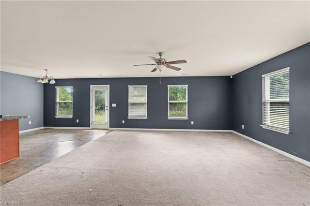 1101 Caden Village Circle, Lexington, NC 27295