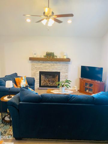 282 Vuncannon Drive, Fuquay Varina, NC 27526