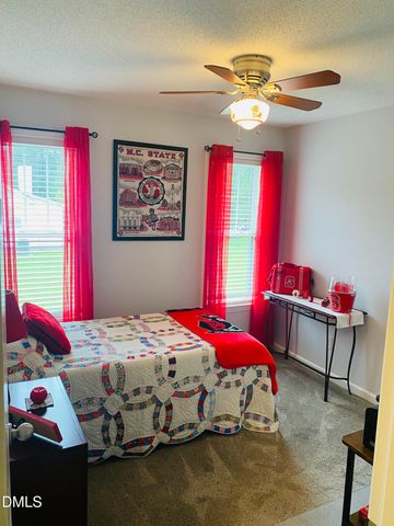 282 Vuncannon Drive, Fuquay Varina, NC 27526