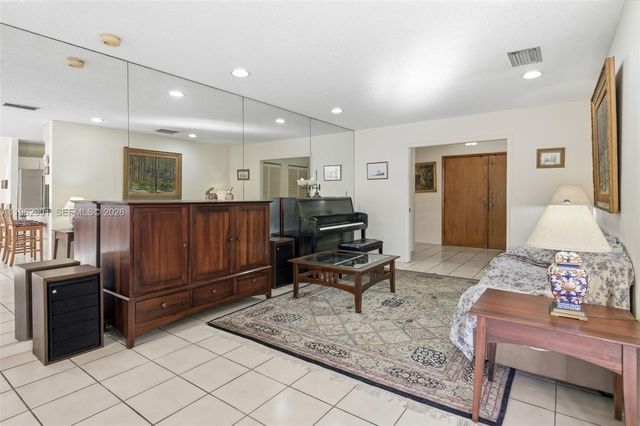 9208 Emerson Ave, Surfside, FL 33154