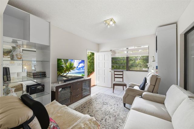 9208 Emerson Ave, Surfside, FL 33154