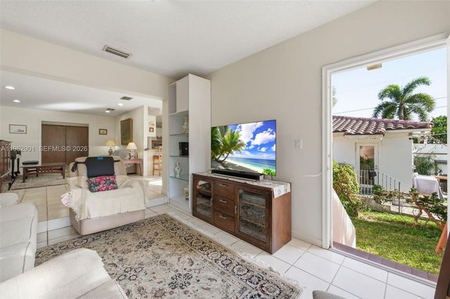 9208 Emerson Ave, Surfside, FL 33154