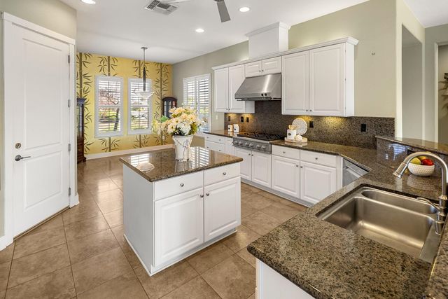 101 Lasso Lake Ct, Lincoln, CA 95648