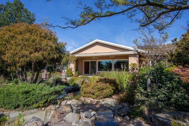 101 Lasso Lake Ct, Lincoln, CA 95648