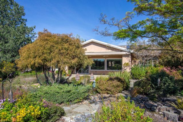 101 Lasso Lake Ct, Lincoln, CA 95648