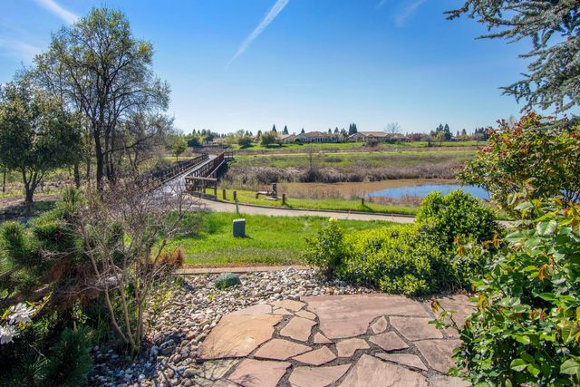 101 Lasso Lake Ct, Lincoln, CA 95648
