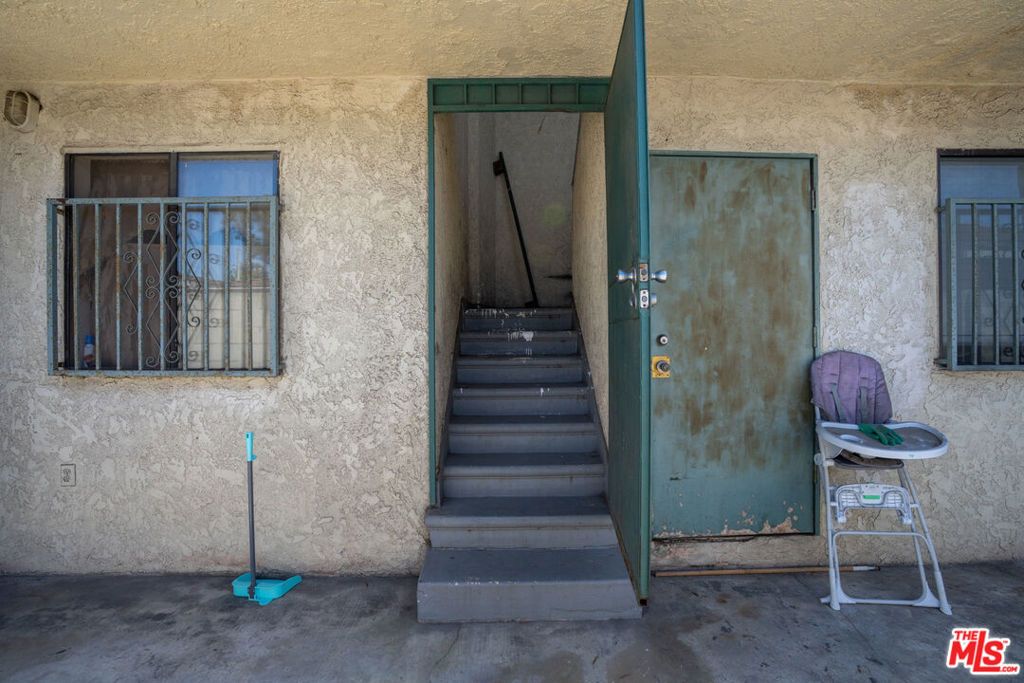 Image 21 of property listing at 10965 Wright Road, Lynwood, CA 90262