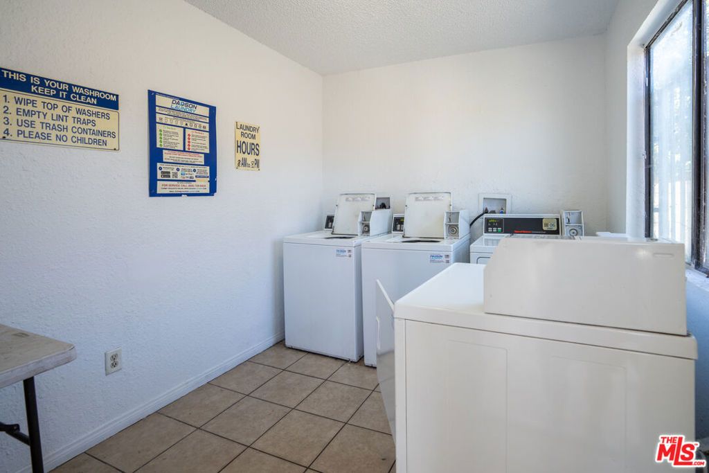 Image 24 of property listing at 10965 Wright Road, Lynwood, CA 90262