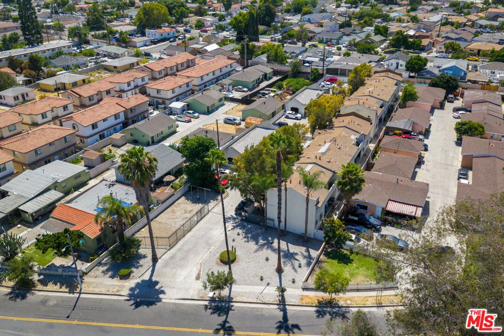Image 27 of property listing at 10965 Wright Road, Lynwood, CA 90262