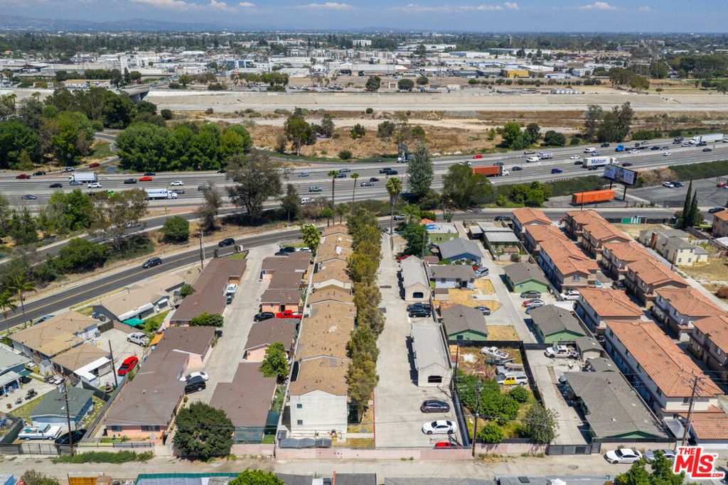 Image 28 of property listing at 10965 Wright Road, Lynwood, CA 90262