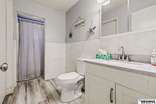 9709 Ellison Avenue, Omaha, NE 68134