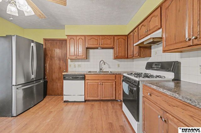 9709 Ellison Avenue, Omaha, NE 68134