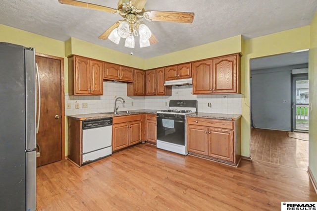 9709 Ellison Avenue, Omaha, NE 68134
