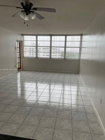 1351 NE Miami Gardens Dr 911E, Miami, FL 33179