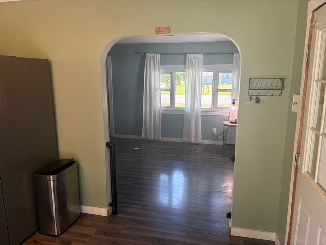 575 S Wolf Lake Road, Muskegon, MI 49442